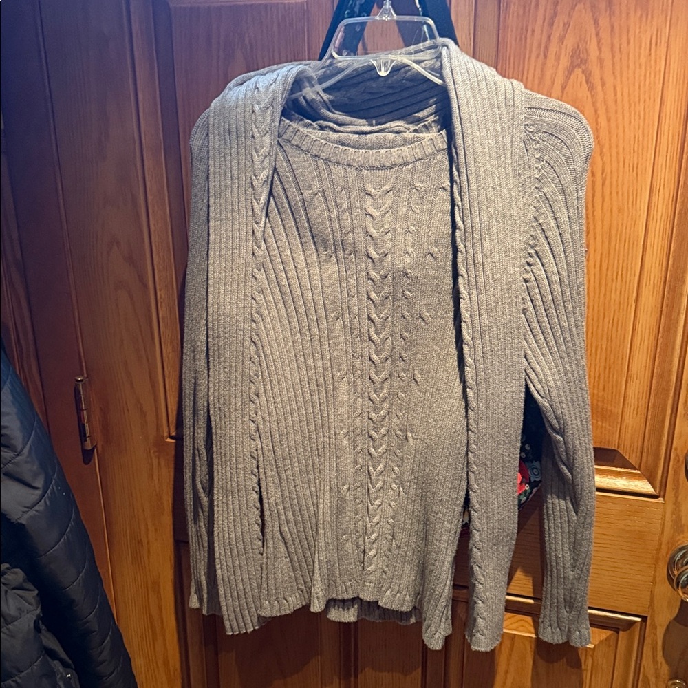 Style & Co. Women's Gray Cable Knit sweater and scarf duo
